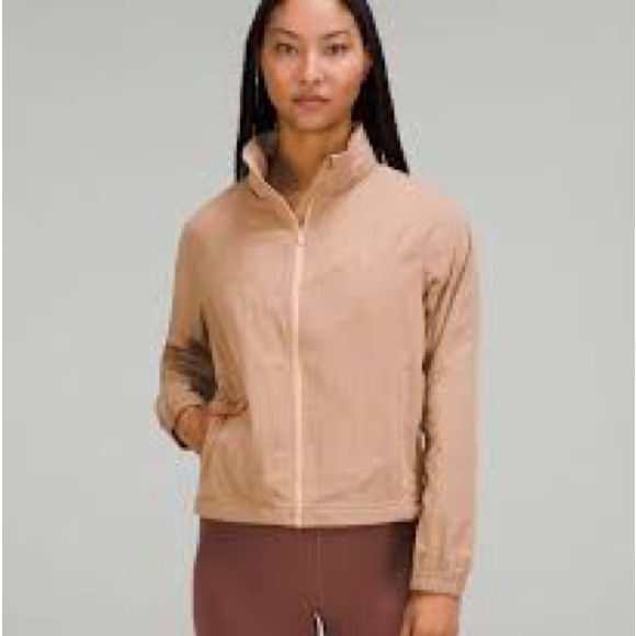 Lululemon Lightweight Hooded‎ Jacket - Bleached Apricot - Size 6 - Picture 1 of 6